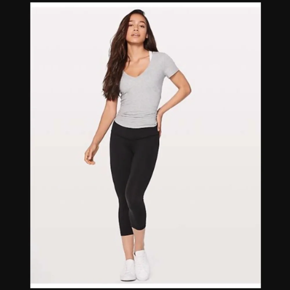 Lululemon Wunder Under III Crop. Black Size 10. Mid-rise. NWT - Picture 3 of 10